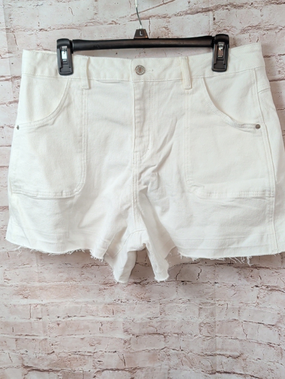 Dokotoo White Women's Denim Shorts - Casual High-Rise Style Size 16 Nwt